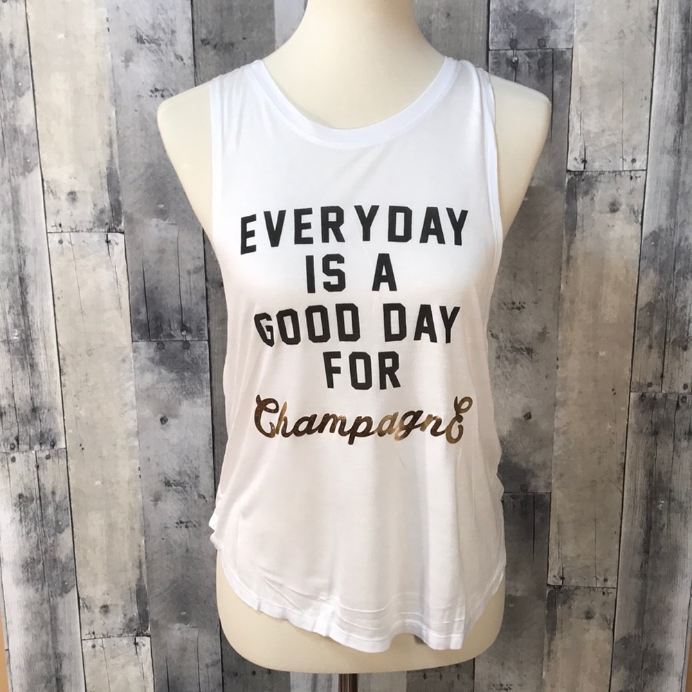 ❌SOLD❌✨HP✨•NWT• Champagne campaign Tank - Picture 1 of 7